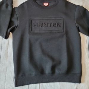 MATTE BLACK HUNTER SWEATSHIRT